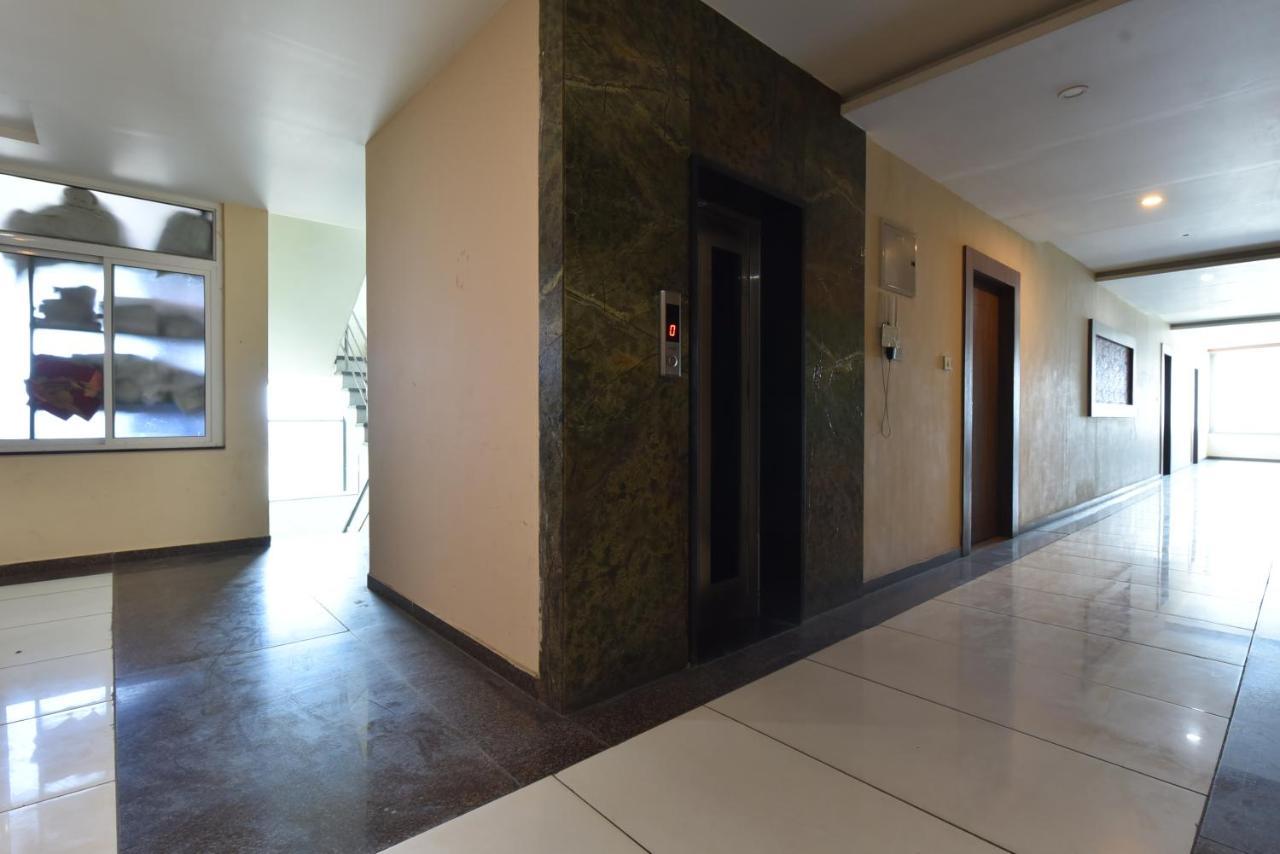 Hotel Lord Krishna Rohera エクステリア 写真